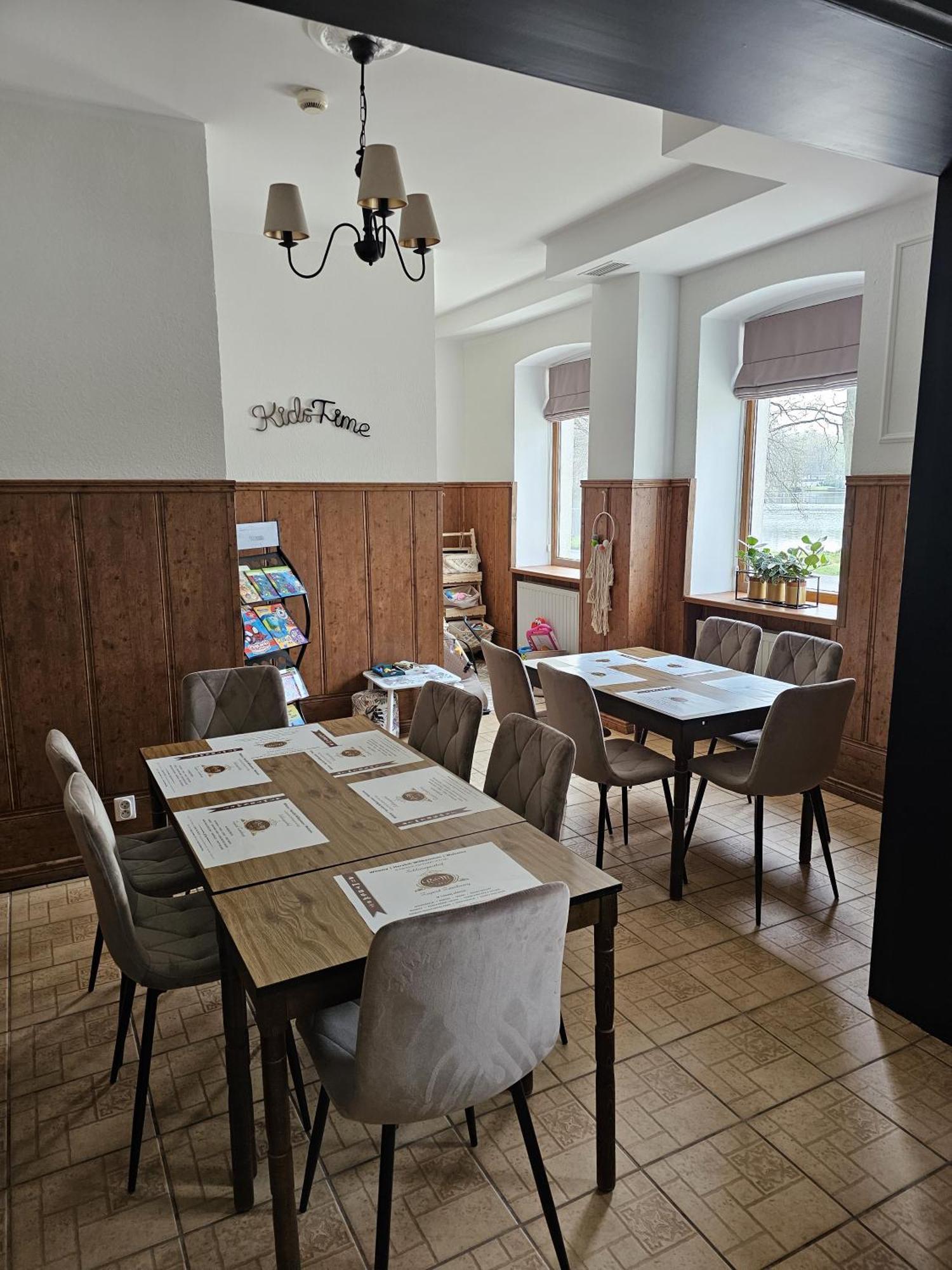 クロンク ザヤッツ ザムコヴェ シュロスガストホフ Bed & Breakfast エクステリア 写真