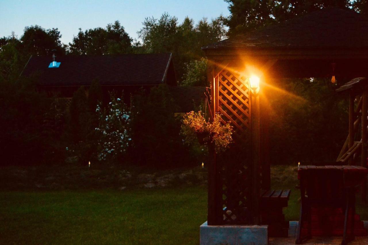 クロンク ザヤッツ ザムコヴェ シュロスガストホフ Bed & Breakfast エクステリア 写真