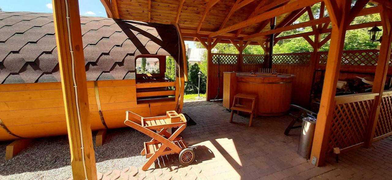 クロンク ザヤッツ ザムコヴェ シュロスガストホフ Bed & Breakfast エクステリア 写真